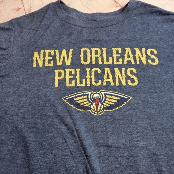 NBA New Orleans Pelicans shirt L10/12 - Picture 2 of 3